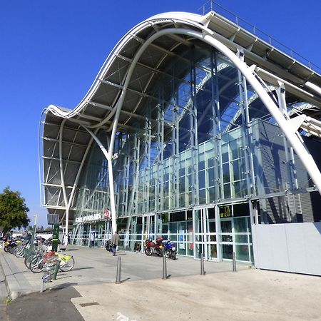 37M2 Lumineux Face Gare Sncf, Wifi Et Cafe Et The Offerts Leilighet Orléans Eksteriør bilde